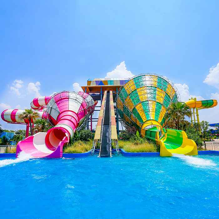 How does the site layout in water park planning improve visitor mobility?